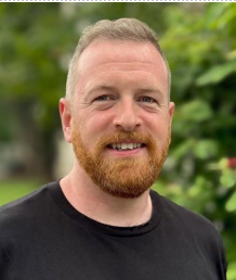 head portrait photo of Sean Kramer